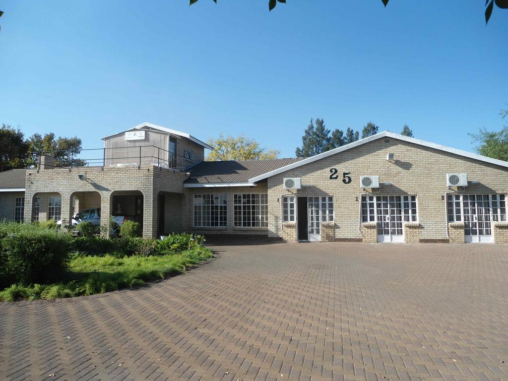 Robin Nest Guest House Newcastle Exterior photo